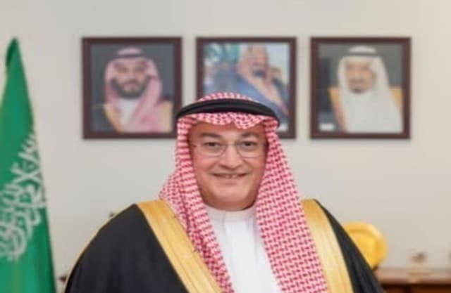 إعلام محلي وشخصيات دبلوماسية سعودية تعلق على زيارة وزير الدفاع إلى طهران