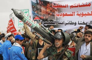 الحوثي: "تفويض البرلمان المصري للسيسي إعلان للحرب على اليمن"