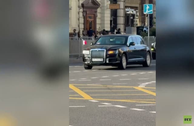 مشاهد لموكب أمير قطر الشيخ تميم بن حمد آل ثاني في موسكو