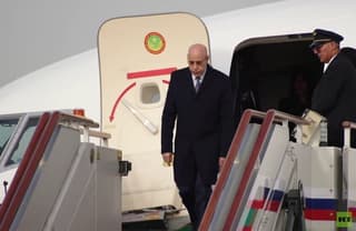 قمة "روسيا - إفريقيا".. وصول رئيس موريتانيا محمد ولد الشيخ الغزواني إلى موسكو