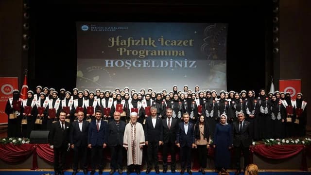Beyoğlu'nda 138 öğrenci hafızlık icazeti aldı