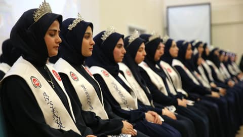 Bitlis'te hafızlığını tamamlayan 86 hafiz icazet belgesi aldı
