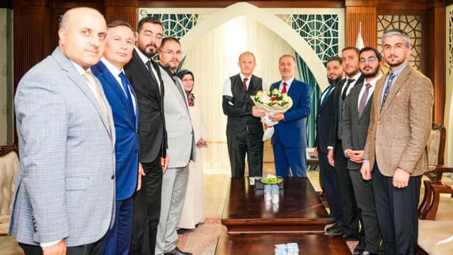 Hakkari Valisi Taşyapan, müftüleri kabul etti