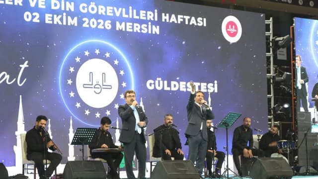 Mersin'de "Naat Güldestesi"