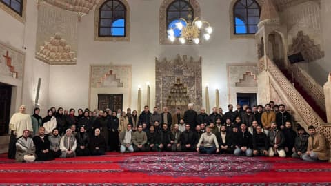 Türk gençler, Saraybosna'da sabah namazı buluşmasına katıldı