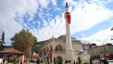 Tokat'ta yenilenen tarihi Gülbahar Hatun Camii açıldı
