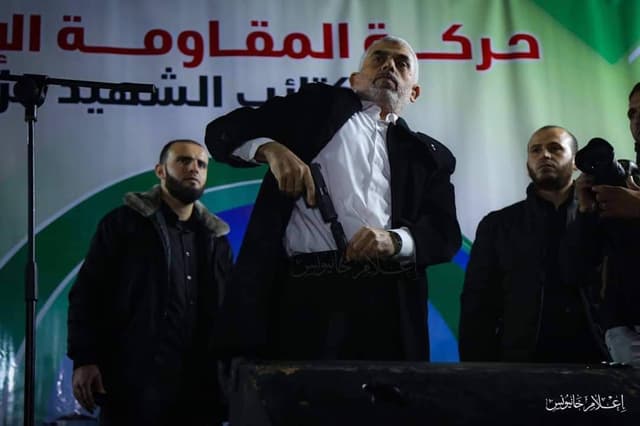 يحيى السنوار.. عامان على الغياب وحضور لا يغيب عن ذاكرة غزة
