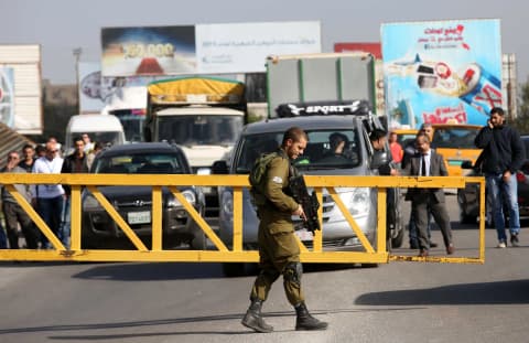 الاحتلال يفرض إغلاقا شاملا على الضفة