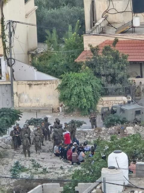 جيش الاحتلال يواصل اقتحام برقة ويحتجز مصلين داخل مسجد