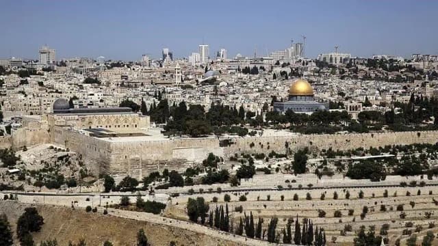 في القدس.. إجراءات متصاعدة تضغط على الفلسطينيين وتغيّر ملامح المدينة