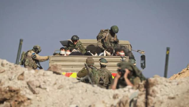 الاحتلال يواصل احتجاز 43 أسيرا من غزة رغم انتهاء محكومياتهم