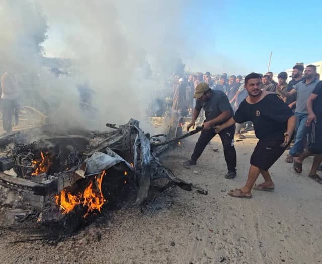 القتل مستمر.. شهيد وأكثر من 10 مصابين بقصف الاحتلال في غزة