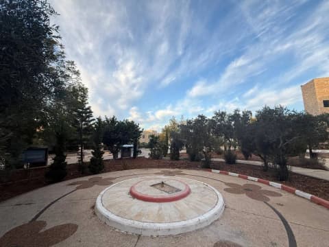 جامعة بيرزيت: اقتحام حرمنا وتدمير صرح شهدائنا انتهاك للقانون الدولي