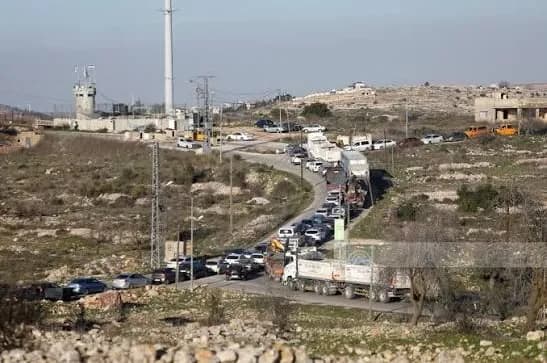 الاحتلال يفرض قيودًا جديدة على حركة الفلسطينيين في محيط رام الله
