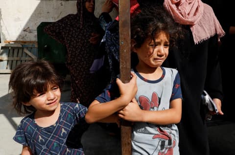 3 سنوات من الإبادة.. 71 ألف يتيم و64 ألف أرملة في غزة