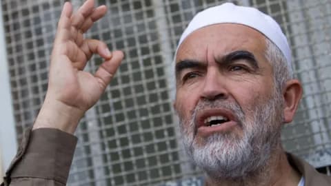 الشيخ رائد صلاح يدعو أهل الداخل إلى شدّ الرحال للأقصى وعدم تركه وحيدًا