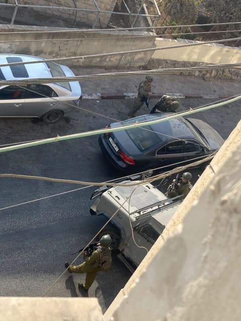 اعتقالات واسعة في الضفة.. وإصابة فتى في قلقيلية