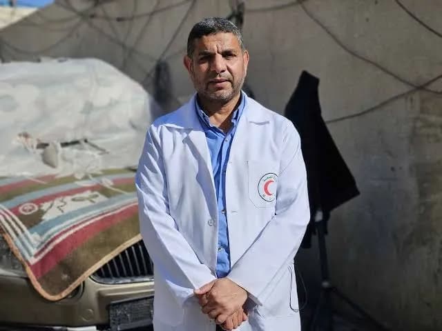 بن غفير حاول استفزازه.. الاعتداء بالضرب على الطبيب الأسير مروان الهمص في سجون الاحتلال