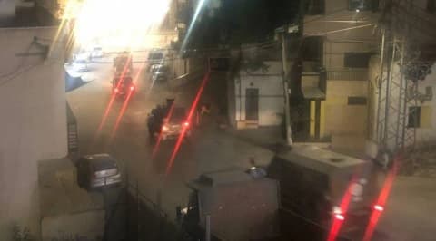 الاحتلال يشن حملة اعتقالات في الضفة ويصعّد استهدافه للأسرى المحررين