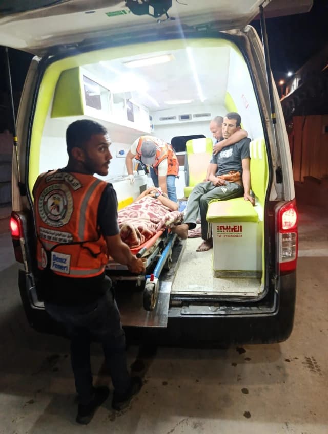 بينهم طفلة.. 3 شهداء بقصف الاحتلال خيام النازحين في مواصي خانيونس
