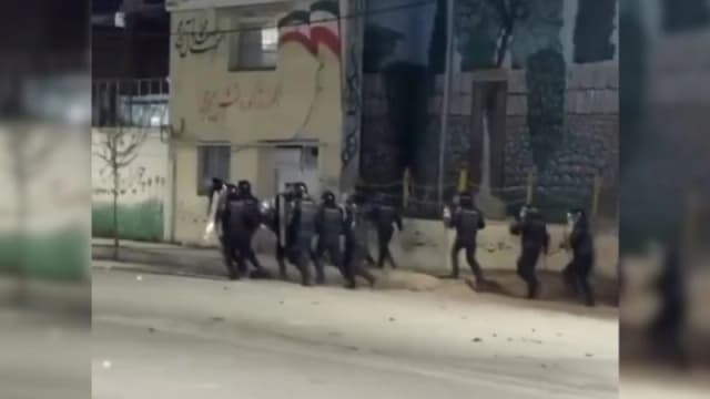 اداره اطلاعات ایلام از بازداشت ۱۱ نفر در ملکشاهی در ارتباط با اعتراضات دی‌ماه خبر داد