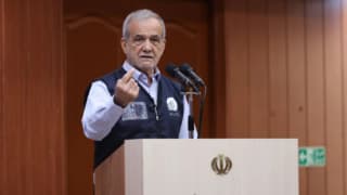 پزشکیان: «نه جنگ، نه صلح» باعث شده خیلی از مردم گرفتار نان شب باشند؛ باید از این وضعیت دربیاییم