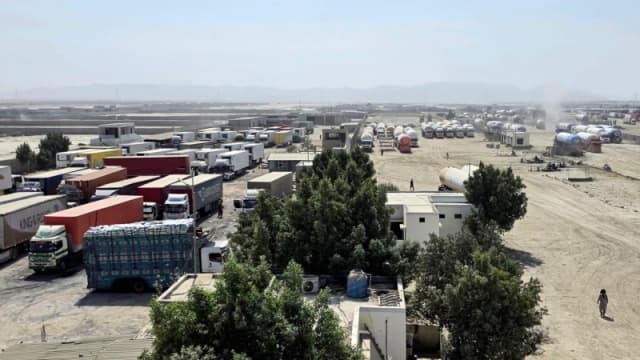 تداوم محدودیت تجارت مرزی؛ تردد کامیون‌ها از ایران به سمت پاکستان «همچنان مسدود است»
