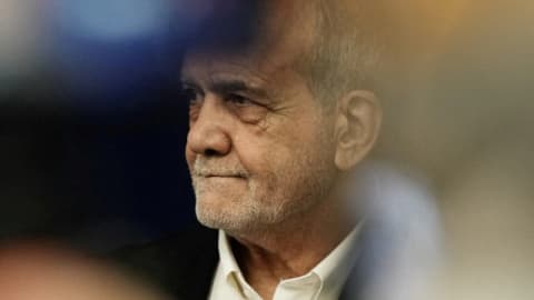 پزشکیان میگوید تصمیمهای مهم حکومت ایران با هماهنگی یک تیم ششنفره گرفته میشود