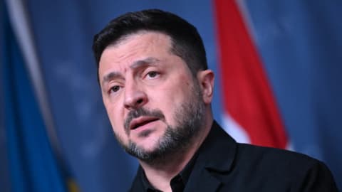 زلنسکی خواستار توقف جنگ در خطوط کنونی جبهه و آغاز مذاکرات صلح شد