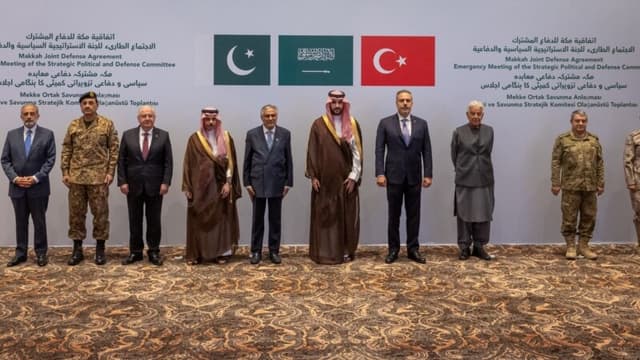 پاکستان، ترکیه و عربستان بر سر اعزام «نیروی واکنش سریع» به عربستان به توافق رسیدند