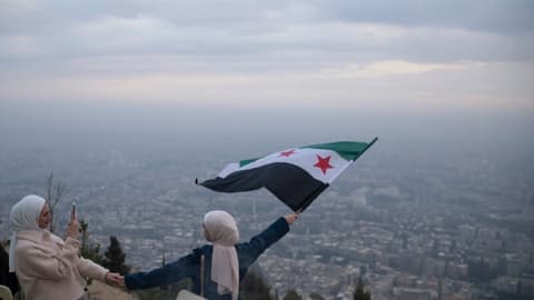 Amerîka Qedexeya Firotina Çekan ji ser Sûrîyê Radike