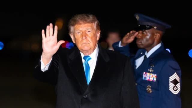 Trump: Ji ber Hinek Gefan Me Firokên B-1 ji Brîtanyayê Vekişandin