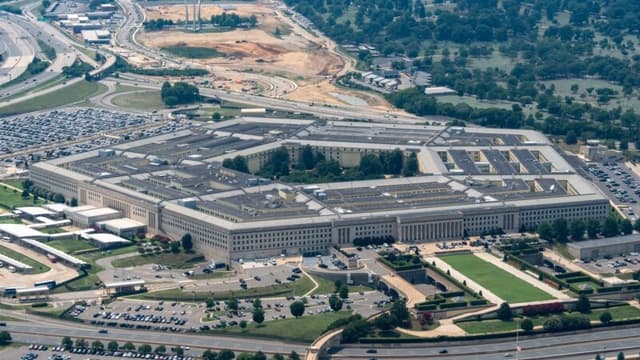 Pentagon Peymanên 7 Salî ji bo Çêkirina Zêdetir Mûşekan Îmze Dike
