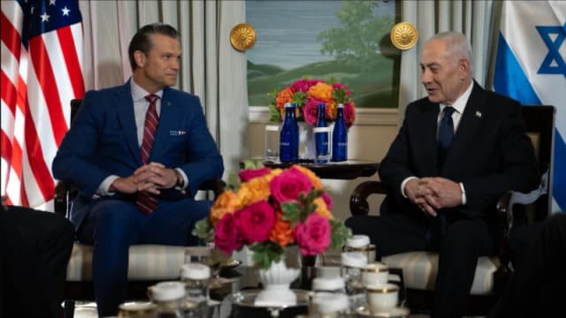 Axios: Hegseth di Serdaneke Neragihandî de bo Îsraîlê bi Netanyahu re Civiya