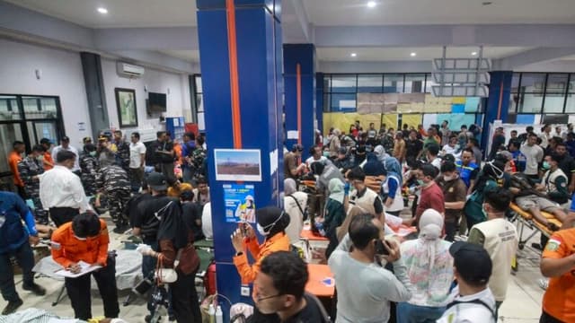 Keştîyeke Endonezyayê Jêrav bû, 6 Mirî û 130 Winda ne