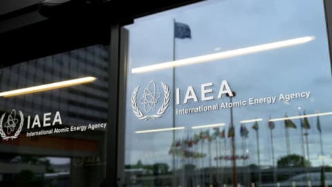 Welatên Rojavayî û IAEA, Derabrê Çekê Navokî yê Îranê NY Hişayr Dike