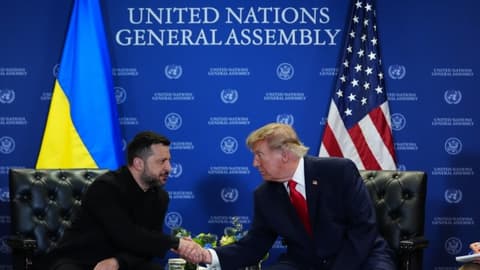 Zelenskyy: Amerîka Pêşnîyara Danûstandinên Sêalî bi Rûsya re li Îmaratê Dike