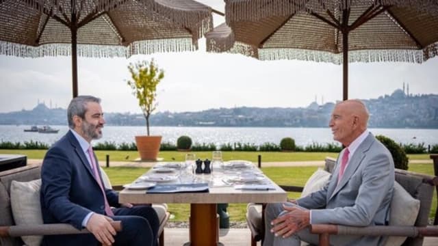 Barrack û Şeybanî li Stenbolê li Ser Metirsiyên Herêmî û Aramiyê Axivîn