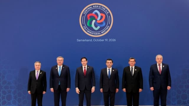 Amerîka Têkiliyên Xwe bi Asya Navîn û Başûr re Xurt Dike