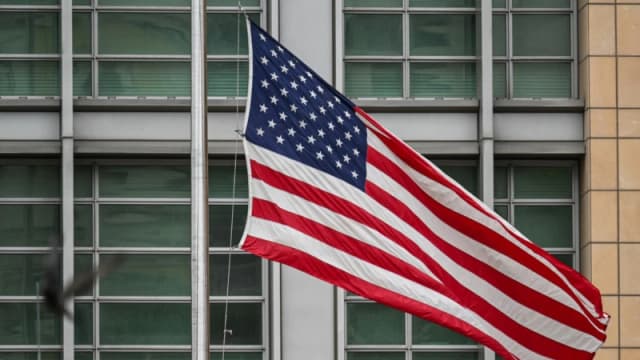 Îraq Vekolînek li ser Bêrêzîya Dijî Ala Amerîkayê Dest Pê Kir