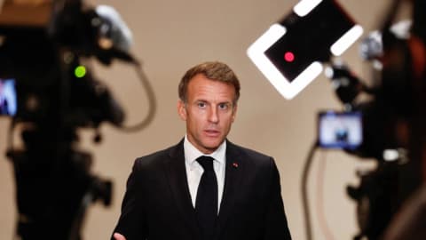 Macron: Xwepêşandanên 'Neqanûnî' dê di Rojên Pêş de Bihên Qedexekirin