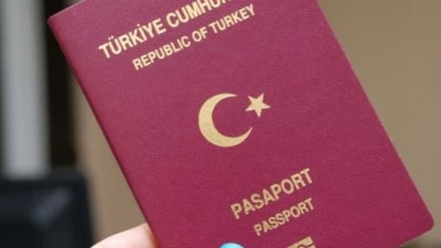 Tirkîye Mafê Welatîbûnê yê Zedetirî 6 Hezar Biyanîyan Betal Dike