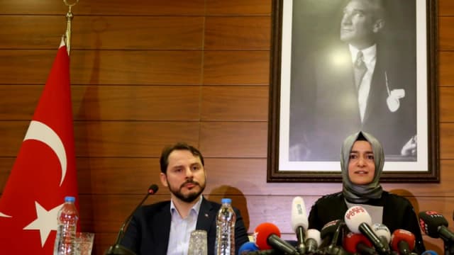 Cîgira Serokê AK Partî ya Tirkîyê Dest ji kar Kişand