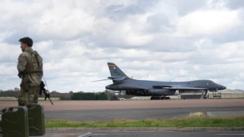 Amerîka Firokên xwe yên B-1 ji Bingeha Brîtanyayê Derxistin