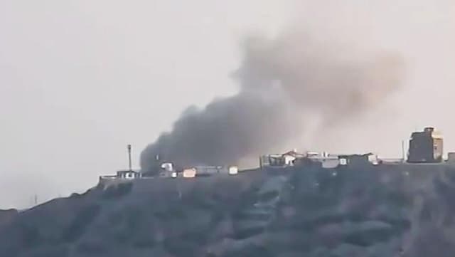 Houthi missile attack on Yemeni presidential palace kills two, minister says