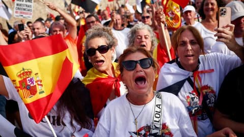 Protests in Spain over government's handling of Ceuta migrant crisis