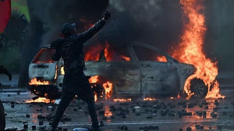 Anti-government protesters battle with police in Albania