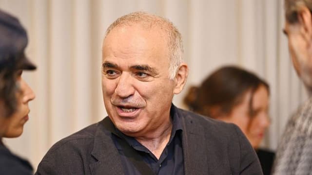 Russian dissident Garry Kasparov says US warned him of danger to his life