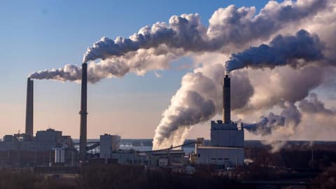 US scraps limits on emissions from coal and gas power plants