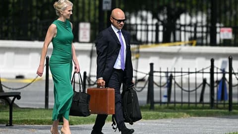 Trump gave $45,000 cash gifts to Natalie Harp and two other aides, public records show
